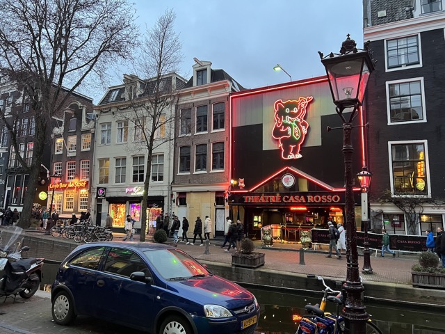 Theatre Casa Rosso