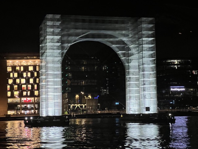 Cool light-up arch