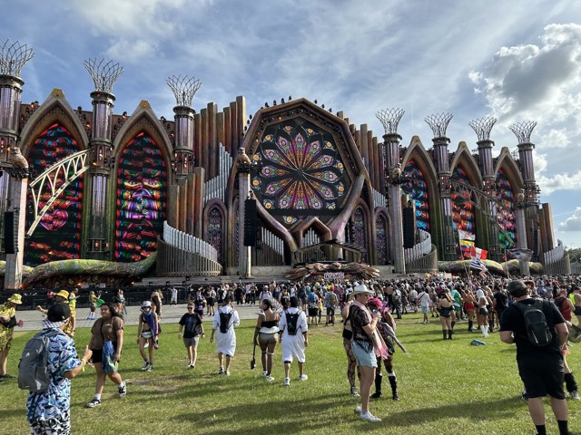 Kinetic Field (main stage) during the daytime