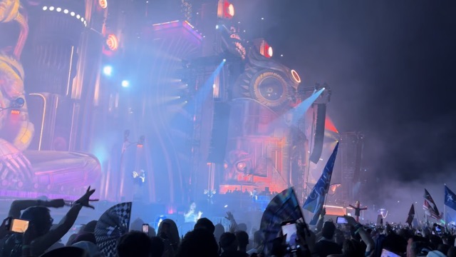 Stay by Zedd & Alessia Cara