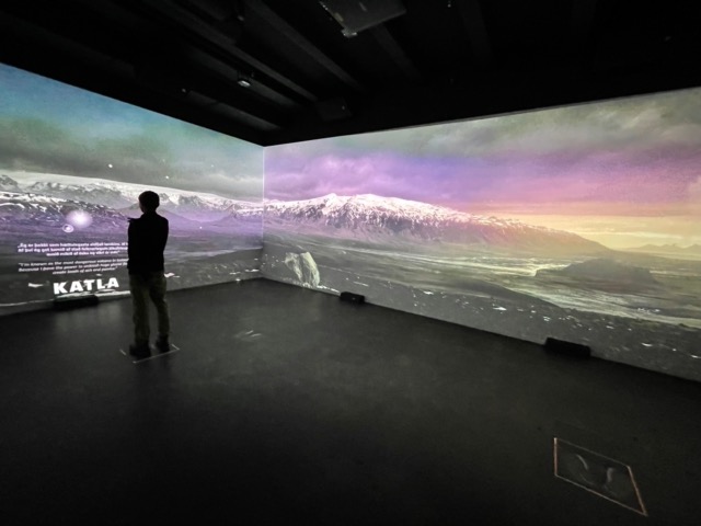 Interactive display showing nearby volcanoes
