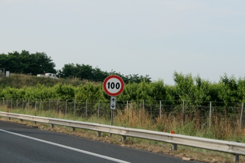 Speed limit 100km