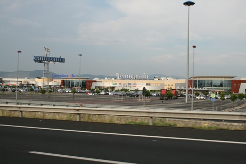 Campania Mall