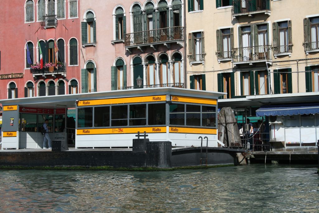 Rialto bus stop