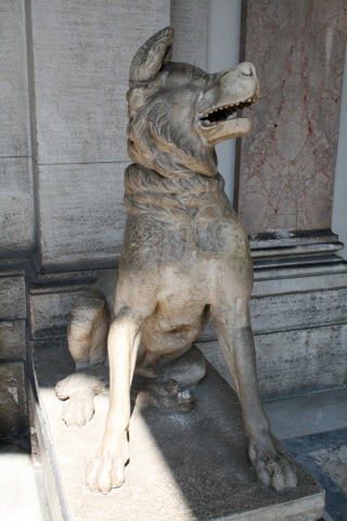 These two dogs did not originally form a pair but these are imperial Roman copies of Hellenistic originals.
