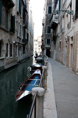 Side canal