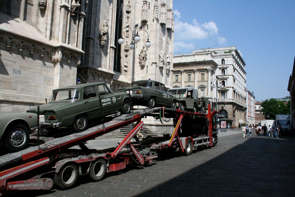 A bunch of old Italian police cars... I think they must have been sitting here for a movie or something