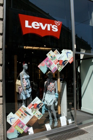 Levi's