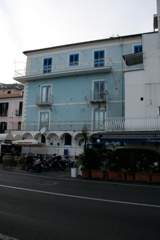 Building in Minori