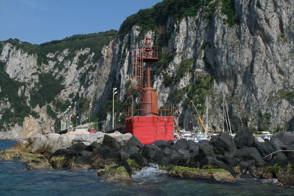 Harbor marker leaving Capri