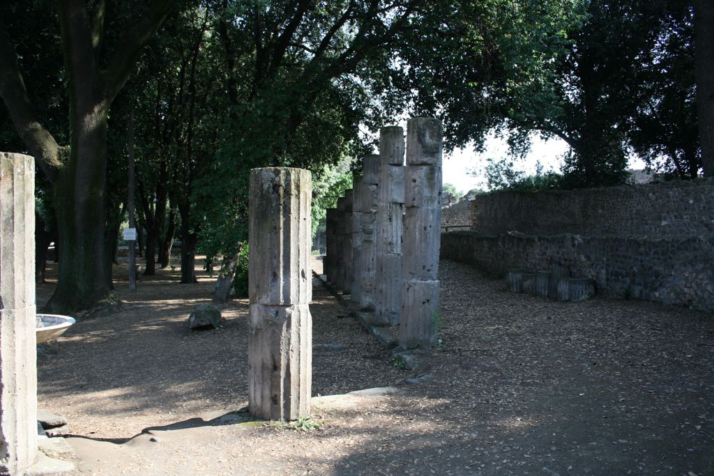 Foro Triangolare outside of the Teatri