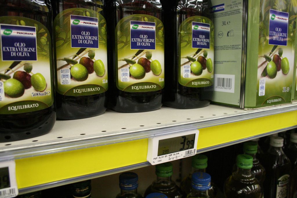 Digital price tags for items in the grocery store!  This is GENIUS!  It looks like it must be updated wirelessly though since there weren't any wires 