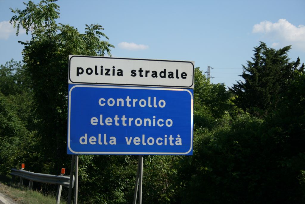 Polizia Stradale: Controllo Elettronico Della Velocita