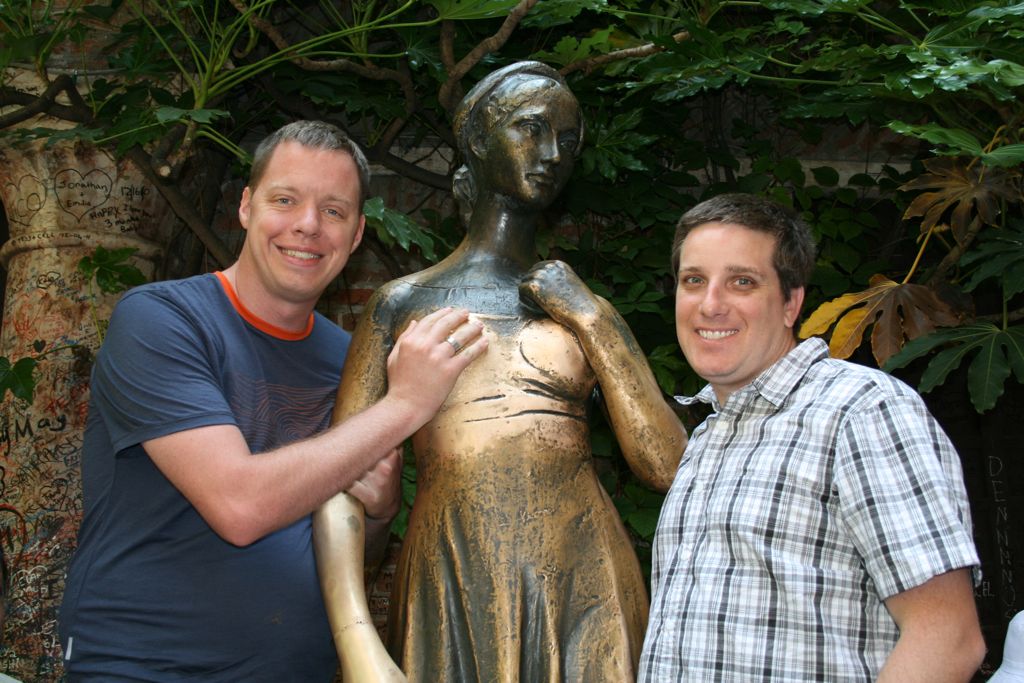 Statue of Juliet with Rob and Myke