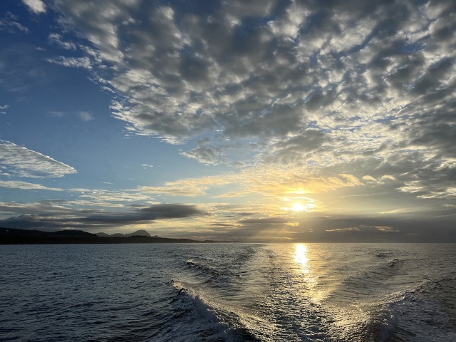 Sunrise on the way to Niihau