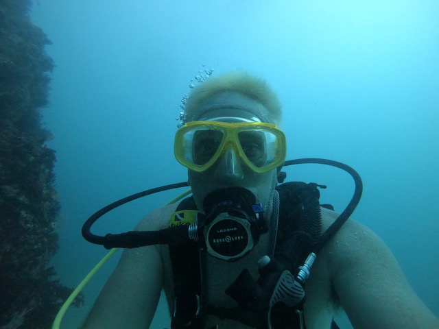 Underwater selfie