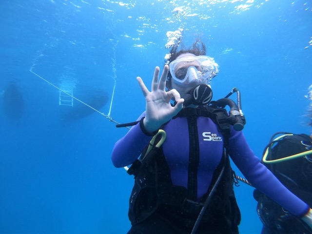 Jillian diving in Honolulu