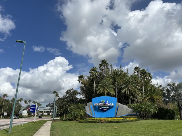 Walking onto Universal Studios from my hotel