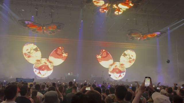 Rezzmau5 with Smack My Bitch Up