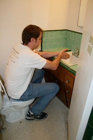 Master Bathroom - Convenience!  Poop and wash your hands simulataneously